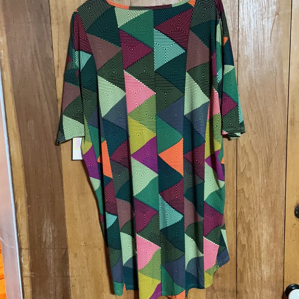 LulaRoe Irma tunic hi-lo hem shirt.  Small - Picture 7 of 8